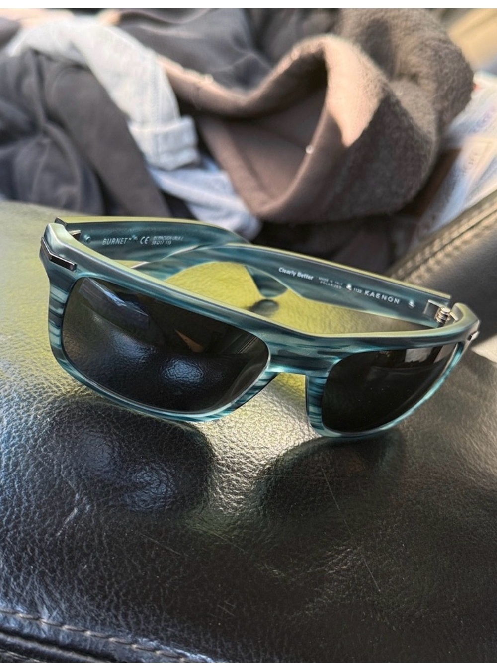 Kaenon Burnet 1221 SR91
Sunglasses @ Pacific Current /
Ultra Grey Polarized
